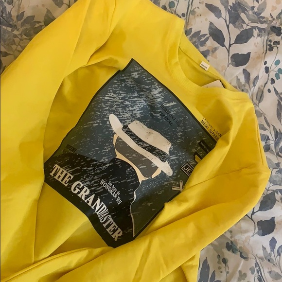 Sweater - Picture 2 of 5